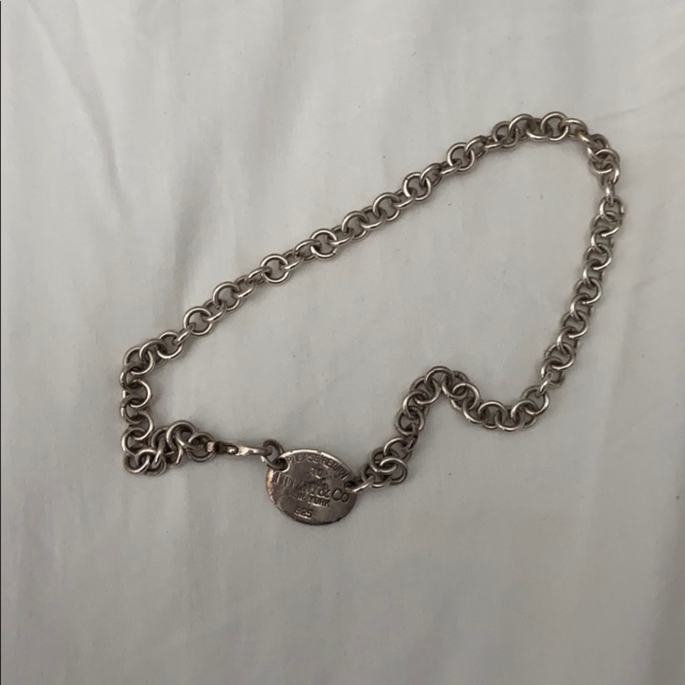 Tiffany and Co oval chain necklace